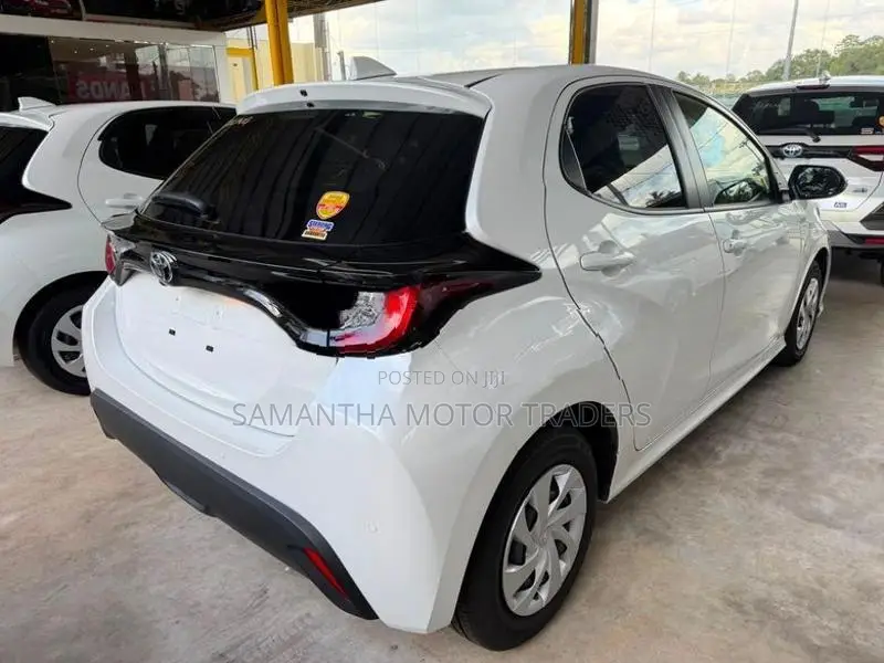 Toyota Yaris X Grade 2025