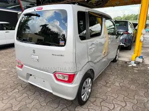 Suzuki Wagon R FX Petrol 2025