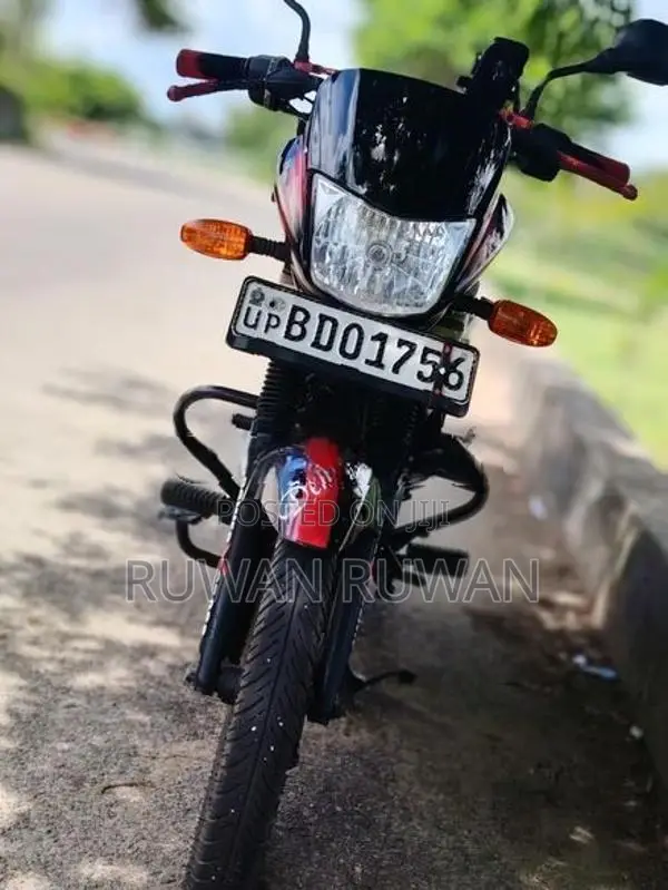 Bajaj Platina 100 2016