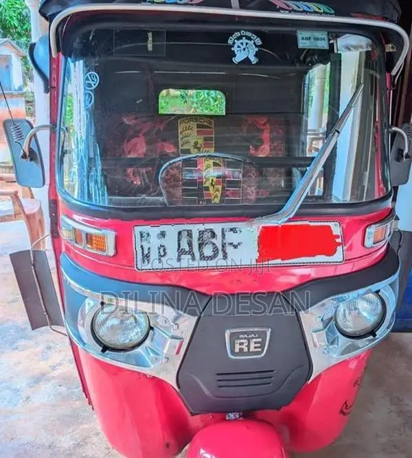 Bajaj RE 2015