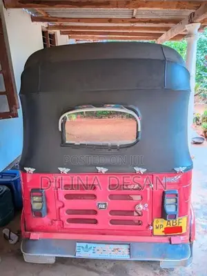 Bajaj RE 2015