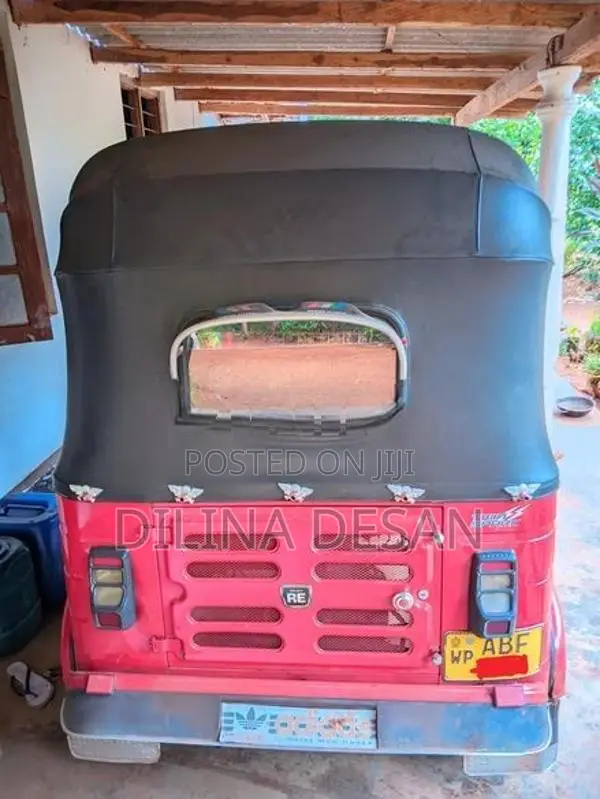 Bajaj RE 2015