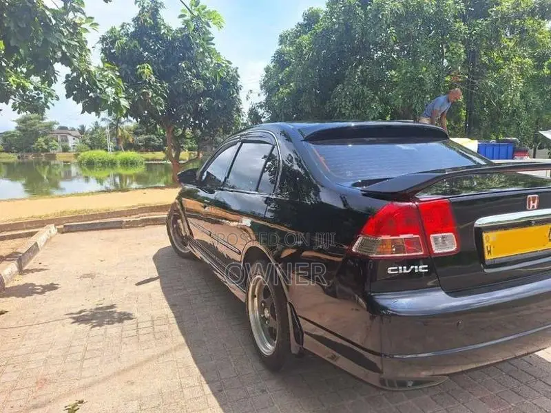Honda Civic ES5 2005