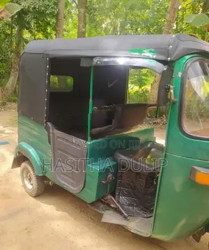 Bajaj RE 1987