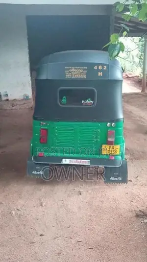 Bajaj RE 2011
