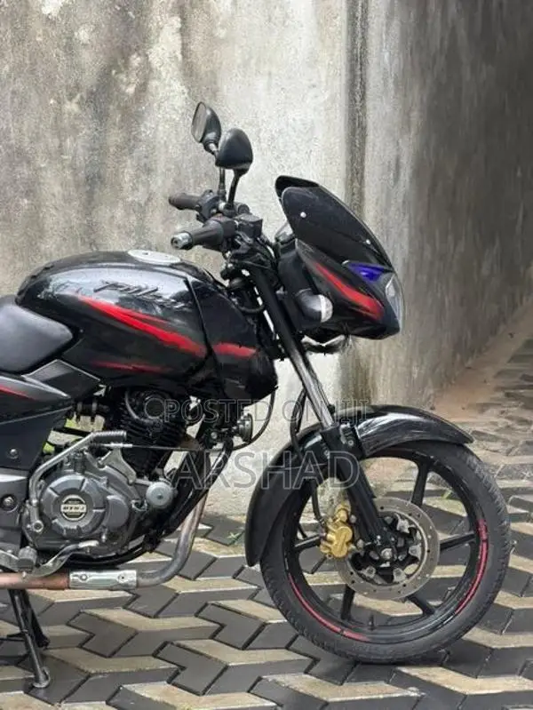 Bajaj Pulsar 150 2017