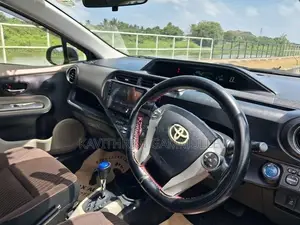 Toyota Aqua 2012