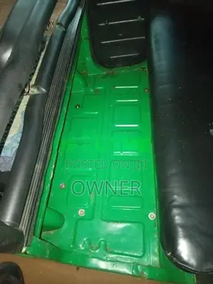 Bajaj RE 2011