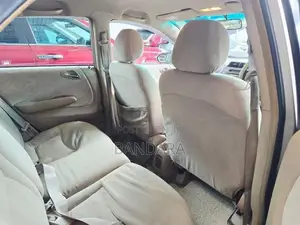 Honda Fit Aria 2005