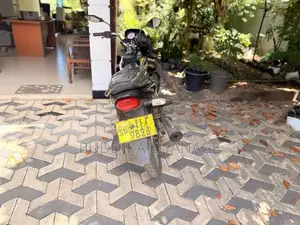 Bajaj Platina 100 2018