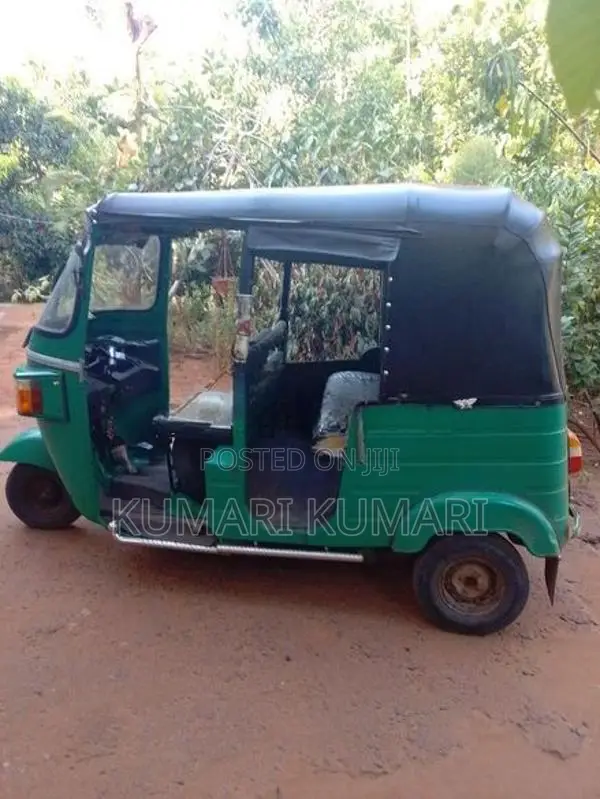 Bajaj RE 2012