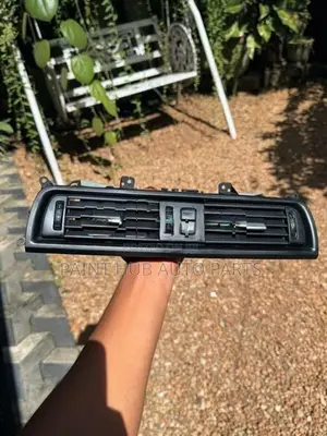 BMW 520d F10 AC vents Front