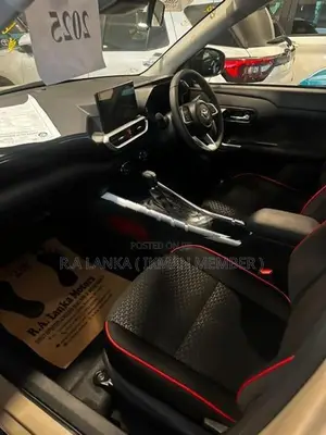 Toyota Raize Z Hybrid 2025