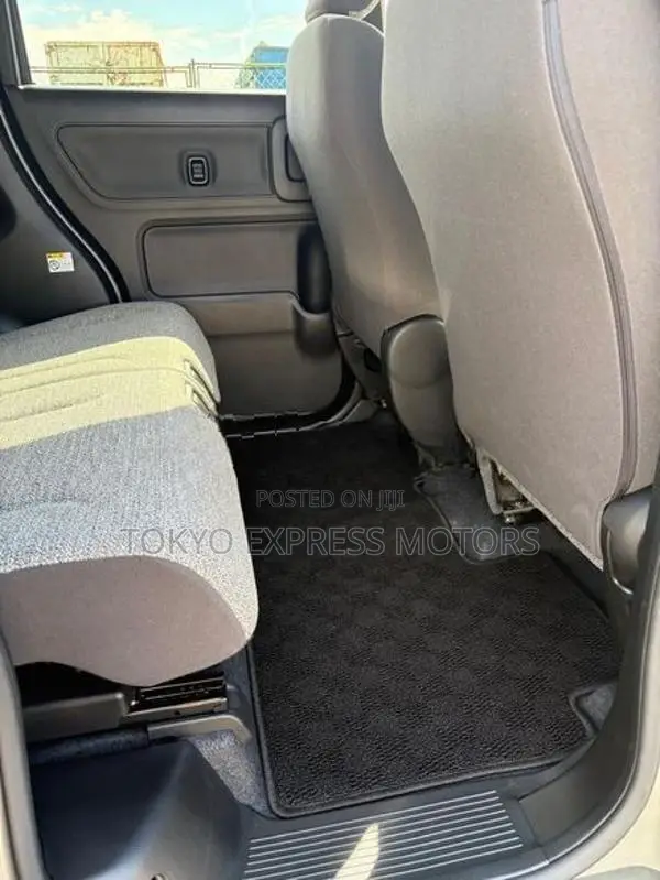 Suzuki Spacia G Grade 2025