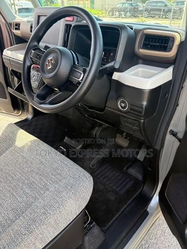 Suzuki Spacia G Grade 2025