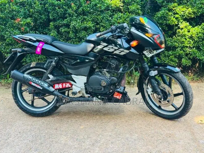 Bajaj Pulsar 180 2010