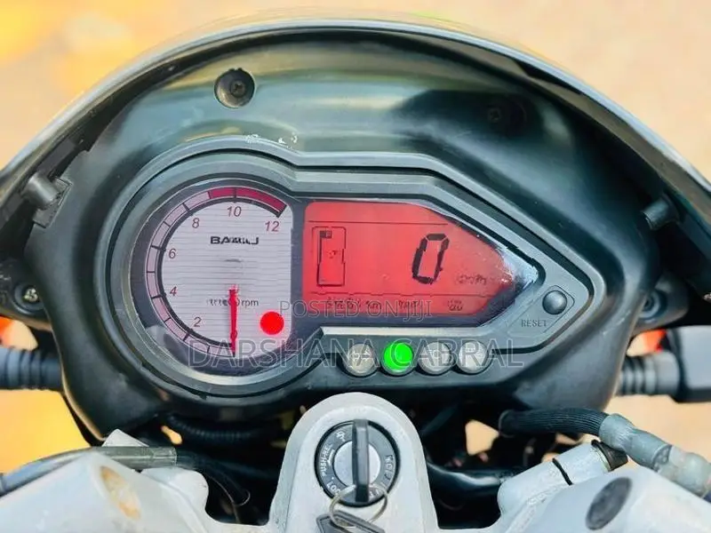Bajaj Pulsar 180 2010