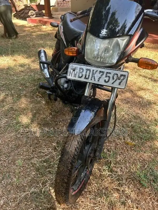 Bajaj Platina 100 2015