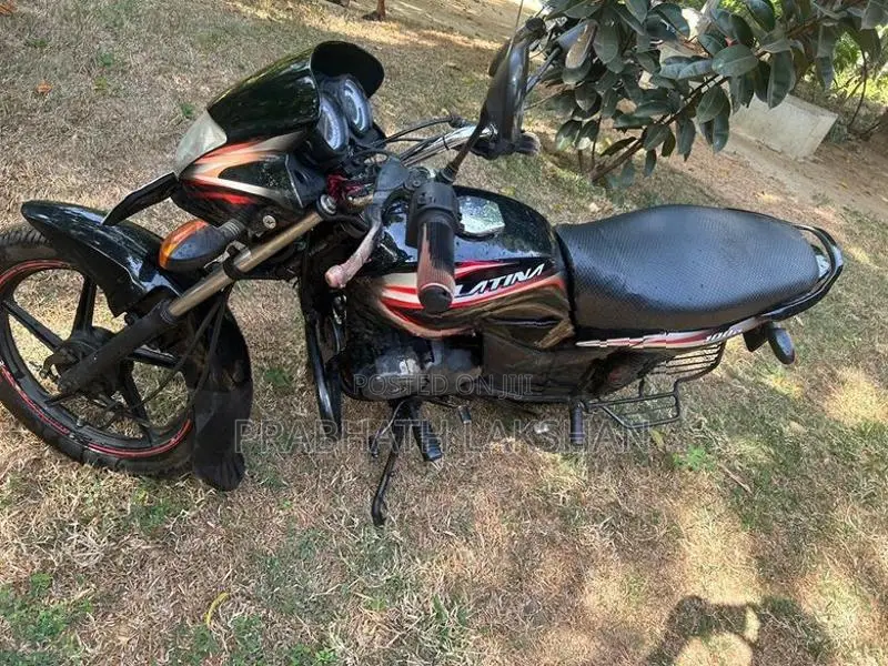 Bajaj Platina 100 2015