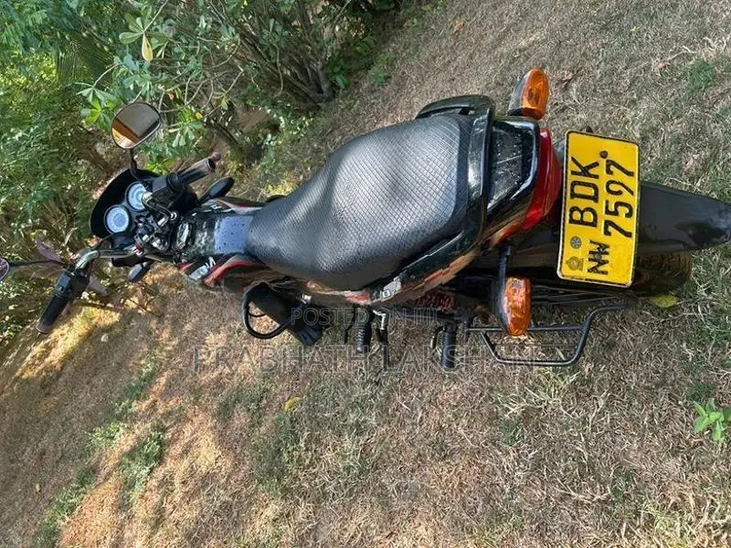 Bajaj Platina 100 2015