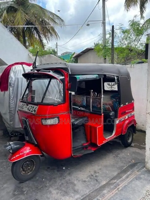 Bajaj RE 2005