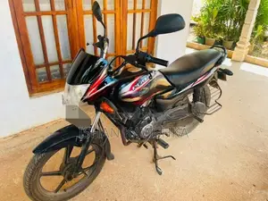 Bajaj Platina 100 2016