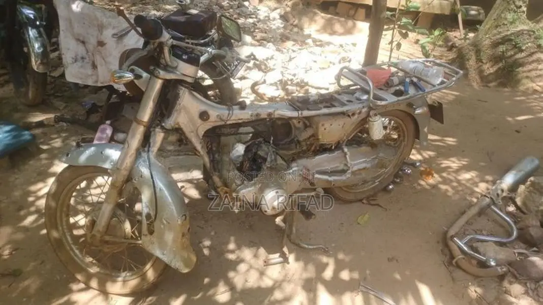 Honda CD 125 Selling for parts 1992