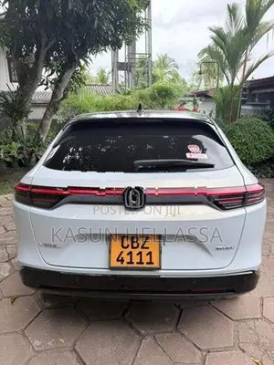 Honda Vezel Z Play 2025