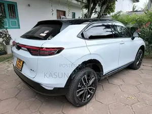 Honda Vezel Z Play 2025