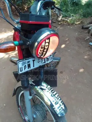 Bajaj Boxer 2011
