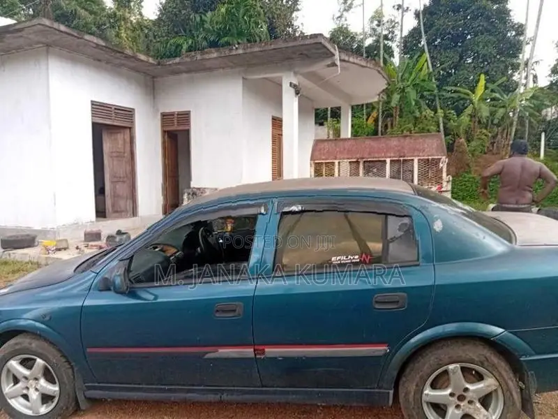 Opel Astra 2000