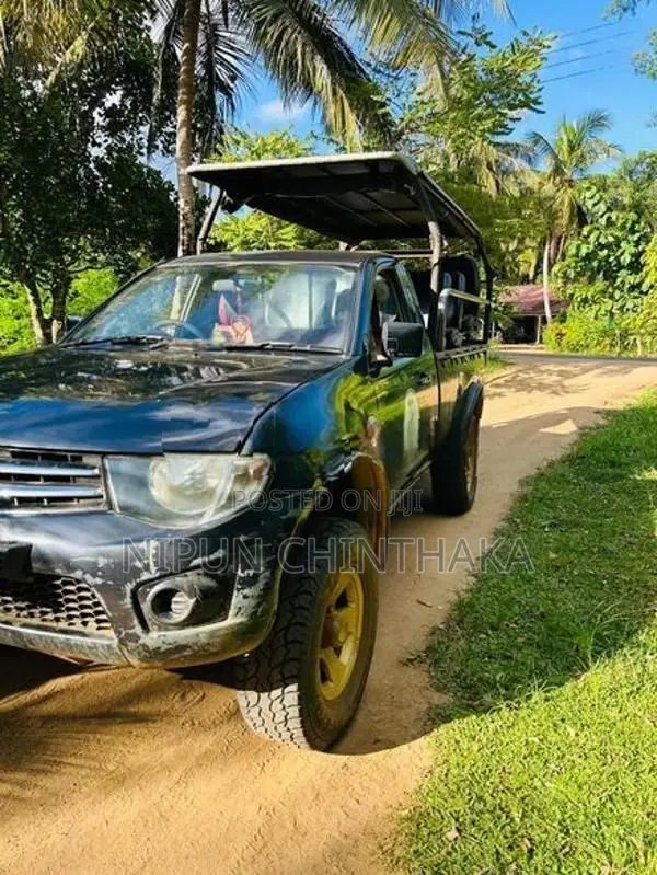 Mitsubishi L200 2011