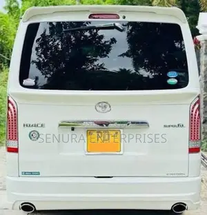 Toyota Hiace KDH200 Rear Garnish