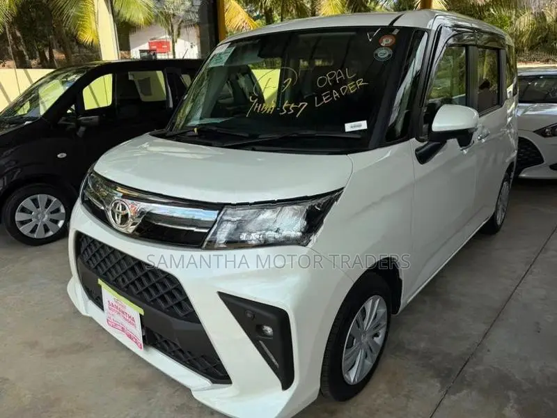 Toyota Roomy G Grade 2024