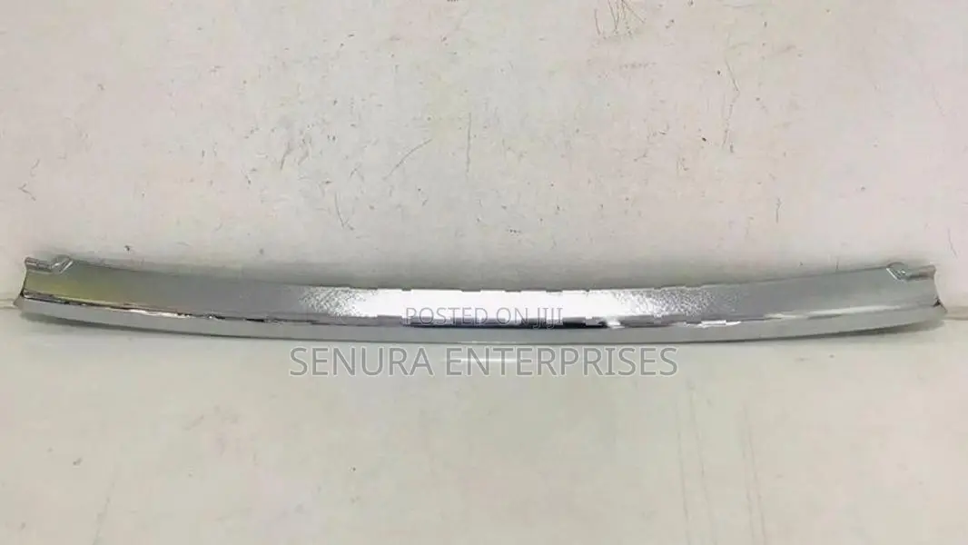 Daihatsu Tanto LA600S Shell Garnish