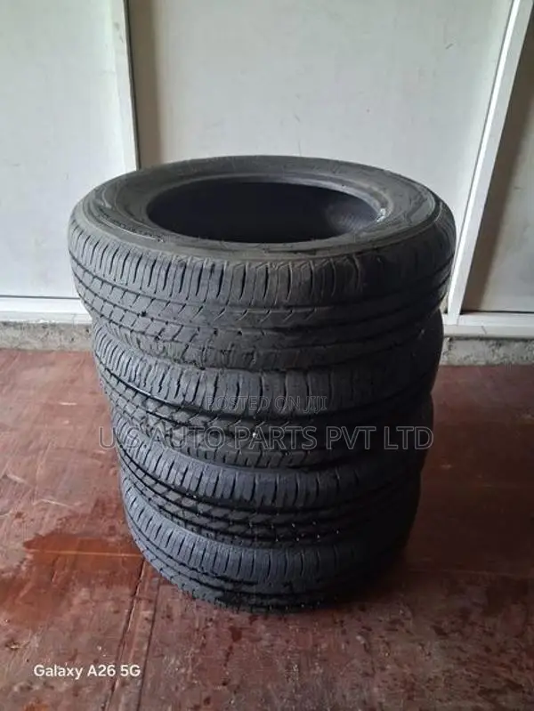 Honda Vezel RU3(X Grade) 215/60/16 Japan Tire Set