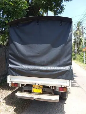 Mazda Titan 2005