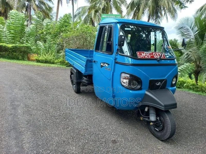 Mahindra Alfa Load Career 2026