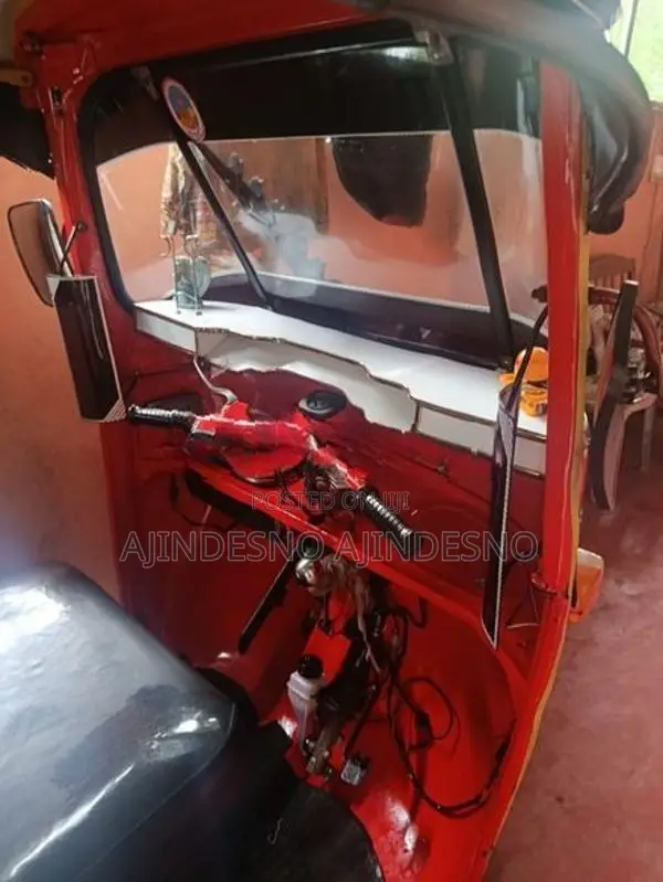 Bajaj RE 1980