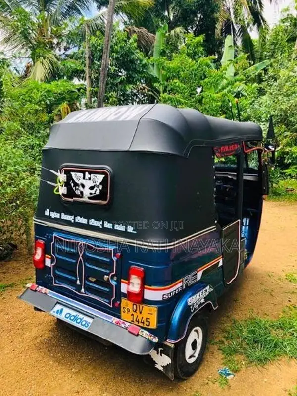 Bajaj RE 2009