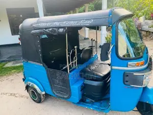 Bajaj RE 2015
