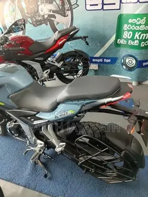 Bajaj Pulsar N160 Premium 2026
