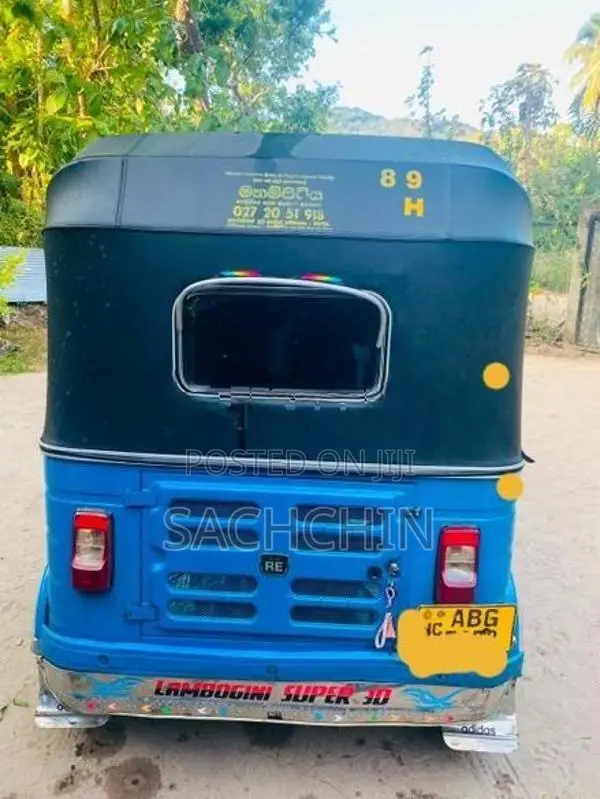 Bajaj RE 2015