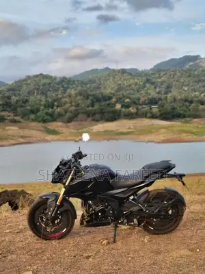 Bajaj Pulsar N160 2025