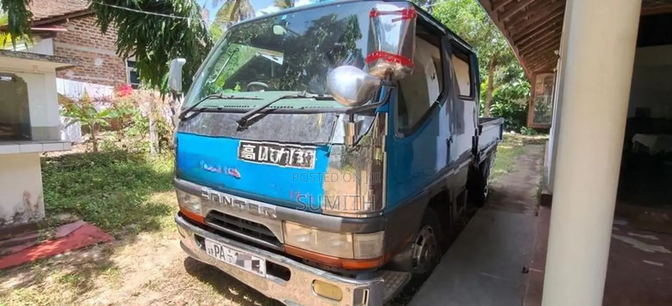 Mitsubishi Crew Cab 2002