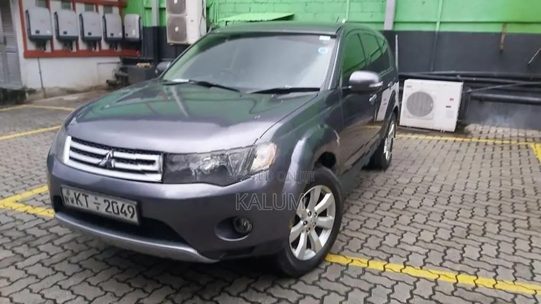 Mitsubishi Outlander 2012
