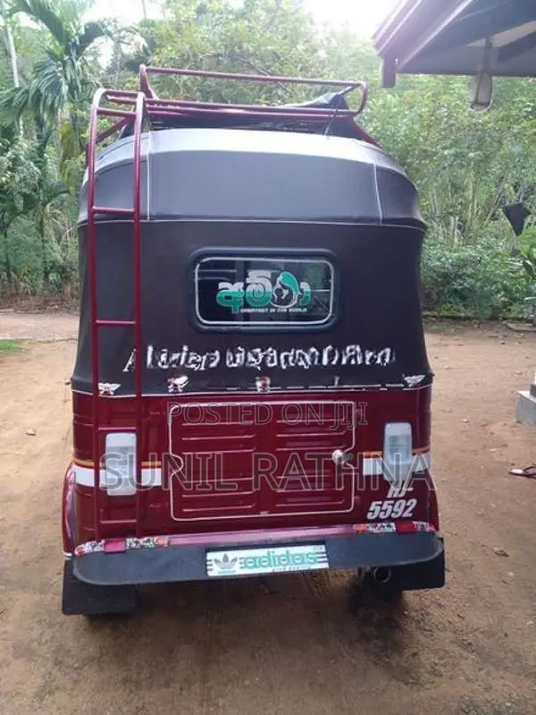 Bajaj RE 2003