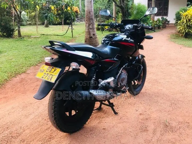 Bajaj Pulsar 150 2017