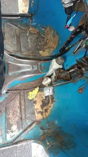 Bajaj RE 205 2009