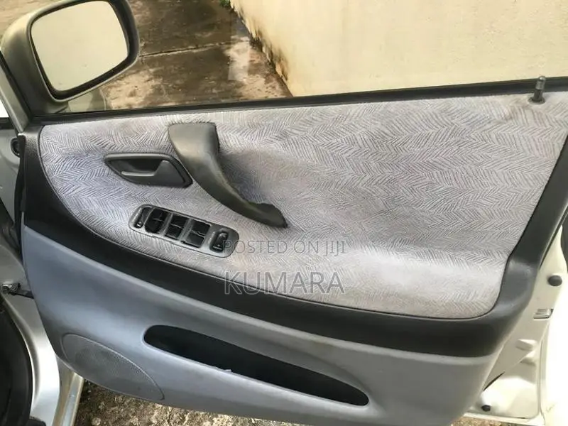 Suzuki Liana 2002